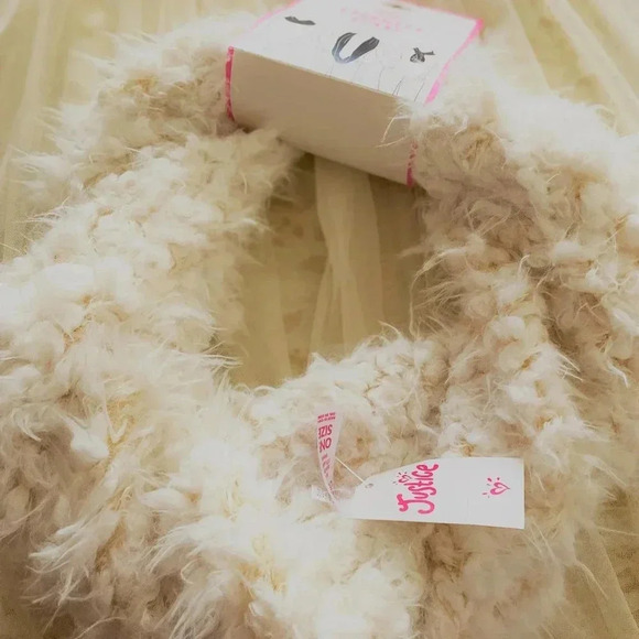 Justice NWT Girls Eternity White Furry Scarf/Neck Warmer One Size - Picture 1 of 3